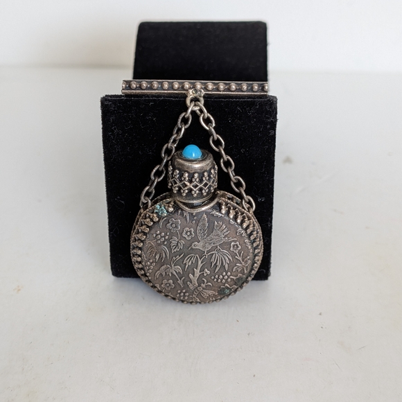 Jewelry - Vintage Victorian Silver Perfume scent Bottle Brooch metal Filigree Turquoise